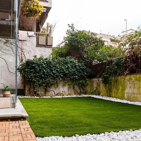 Seventh Heaven Garden Apartment